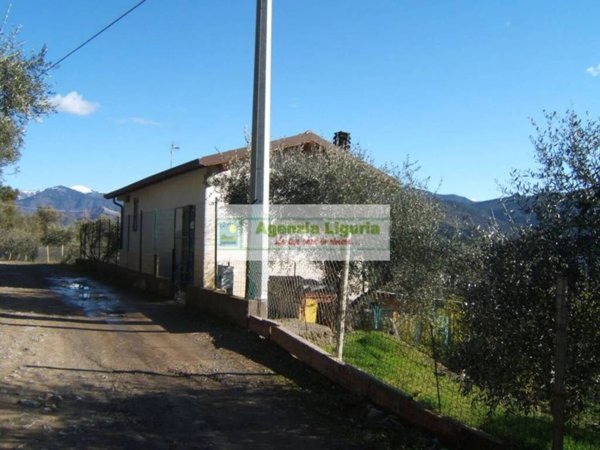 casa indipendente in vendita a Perinaldo