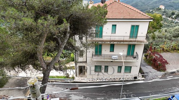 casa indipendente in vendita a Perinaldo