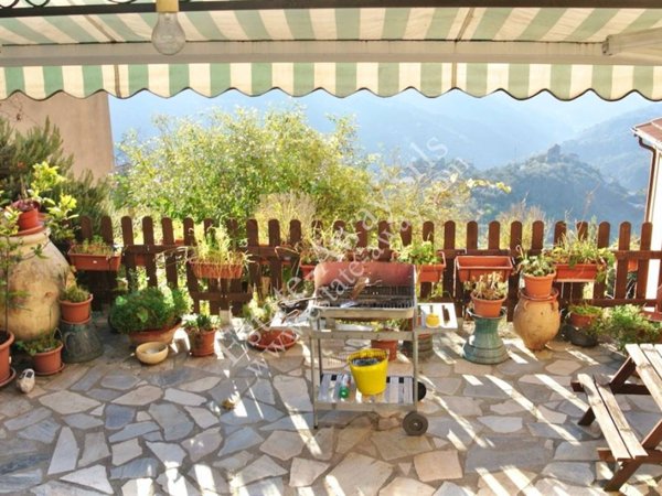 casa indipendente in vendita a Perinaldo