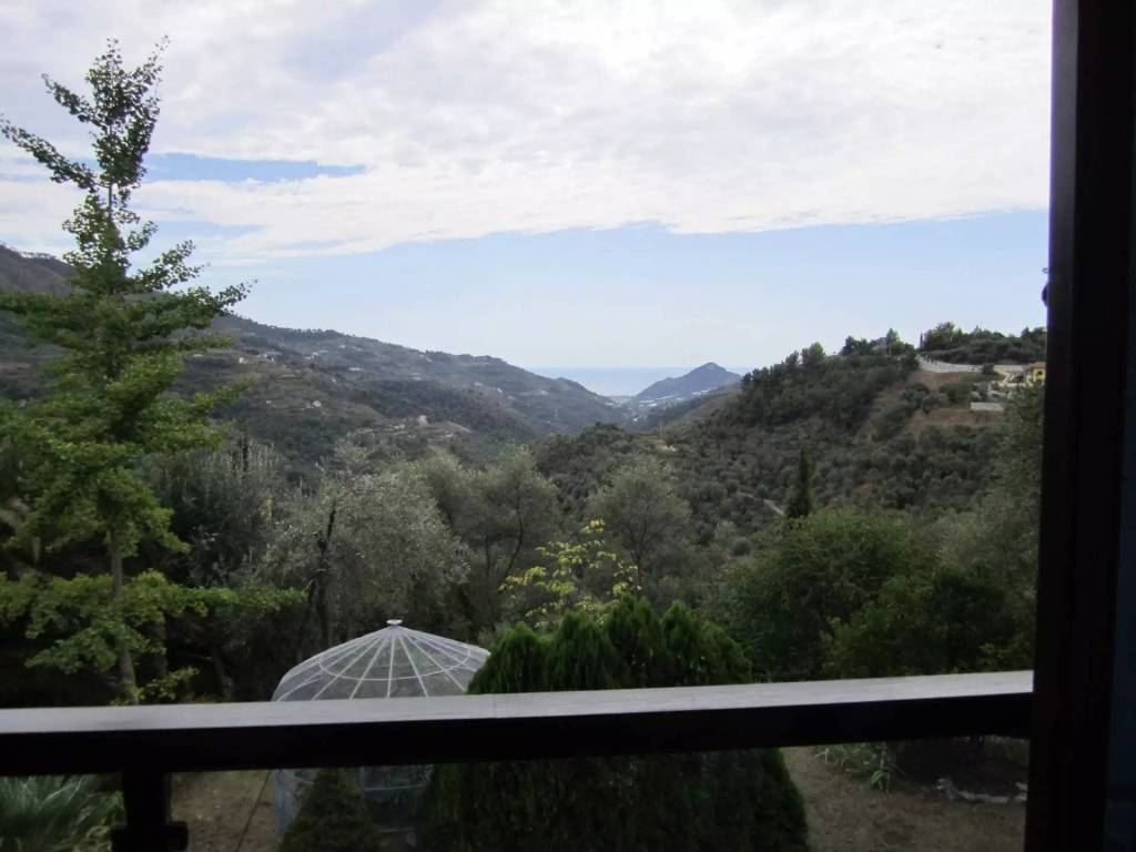 casa indipendente in vendita a Perinaldo