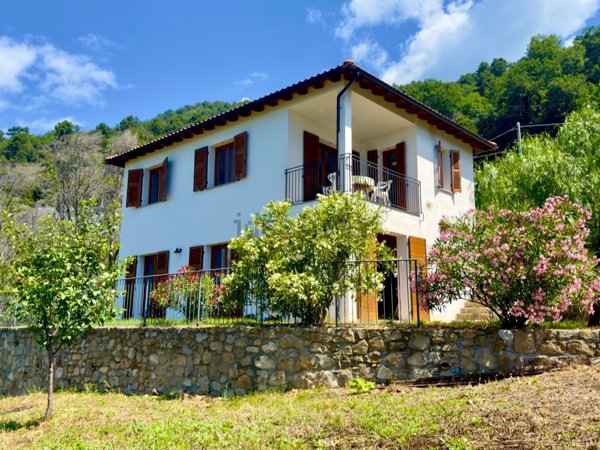 casa indipendente in vendita a Perinaldo