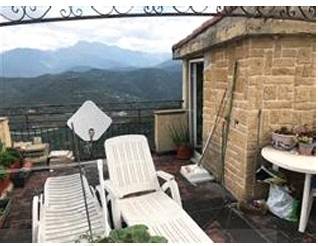 casa indipendente in vendita a Perinaldo