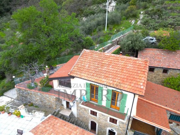 casa indipendente in vendita a Perinaldo