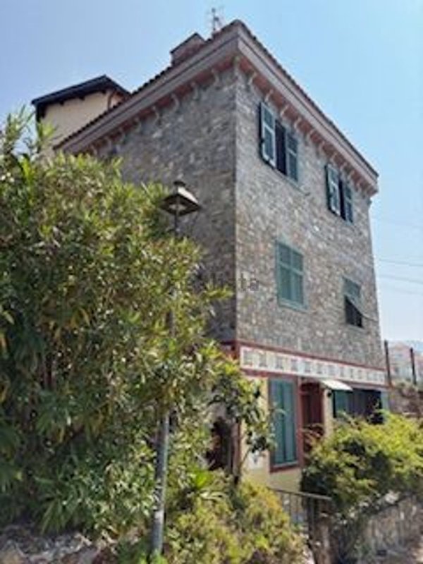 casa indipendente in vendita a Perinaldo