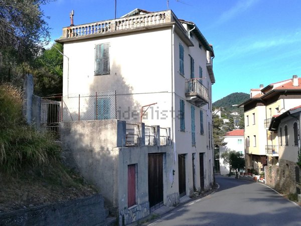 casa indipendente in vendita a Perinaldo