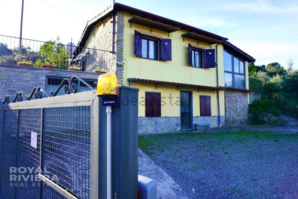 casa indipendente in vendita a Perinaldo