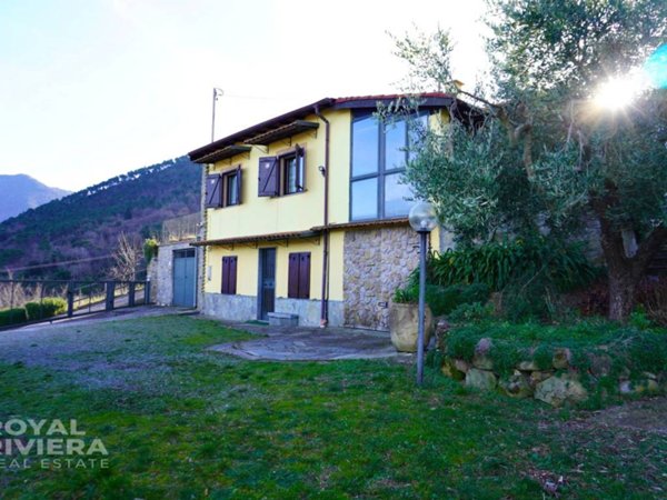 casa indipendente in vendita a Perinaldo