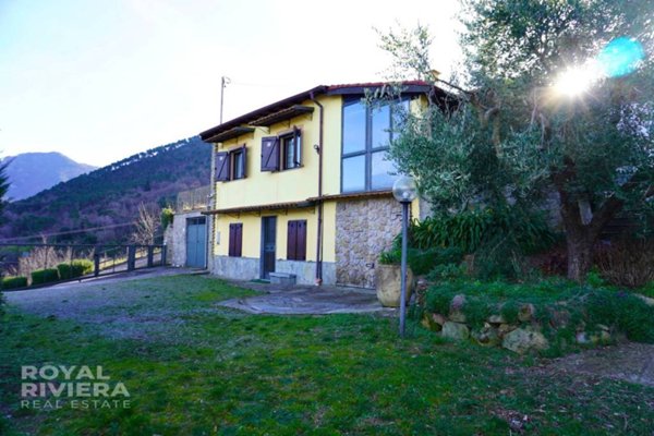 casa indipendente in vendita a Perinaldo