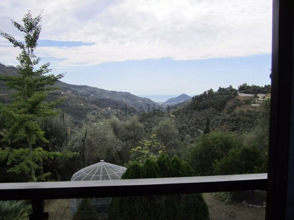 casa indipendente in vendita a Perinaldo