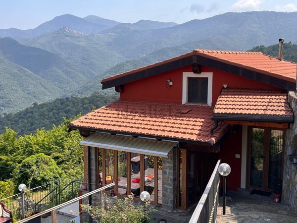 casa indipendente in vendita a Perinaldo