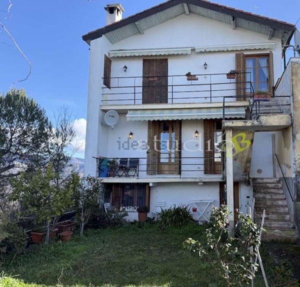 casa semindipendente in vendita a Perinaldo