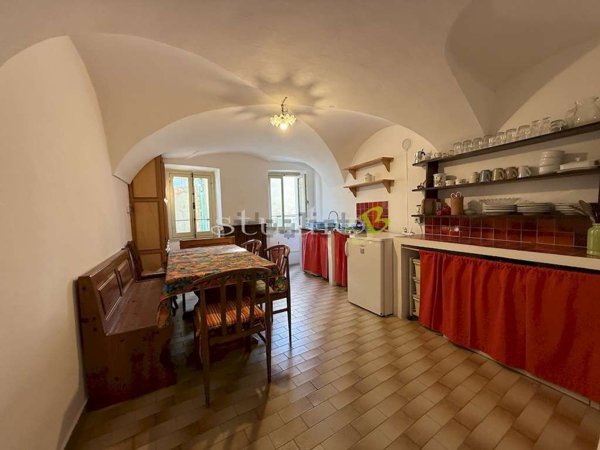 appartamento in vendita a Perinaldo in zona Suseneo
