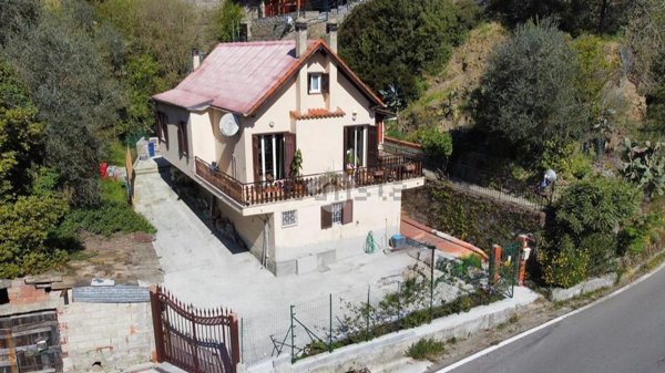 casa indipendente in vendita a Perinaldo