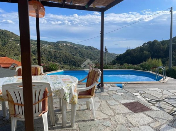 casa indipendente in vendita a Perinaldo