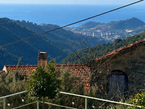 casa indipendente in vendita a Perinaldo