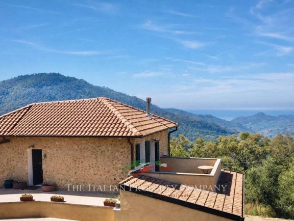 casa indipendente in vendita a Perinaldo