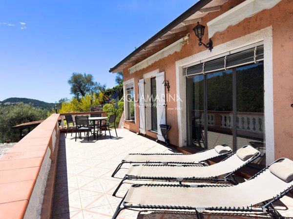 casa indipendente in vendita a Perinaldo in zona Suseneo