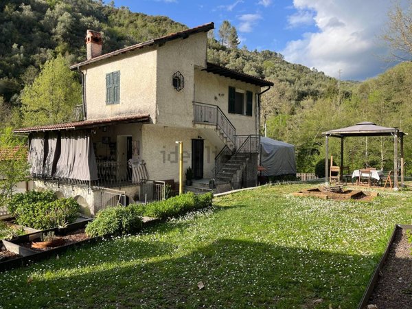 casa indipendente in vendita a Perinaldo