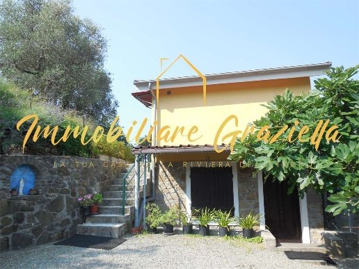 casa indipendente in vendita a Perinaldo