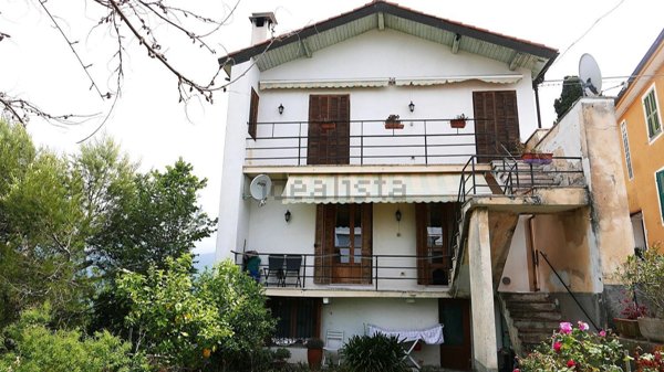 casa indipendente in vendita a Perinaldo in zona Suseneo