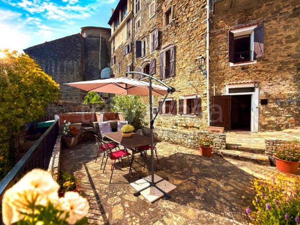 appartamento in vendita a Perinaldo in zona Suseneo