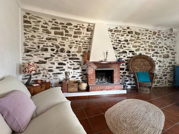 casa indipendente in vendita a Perinaldo