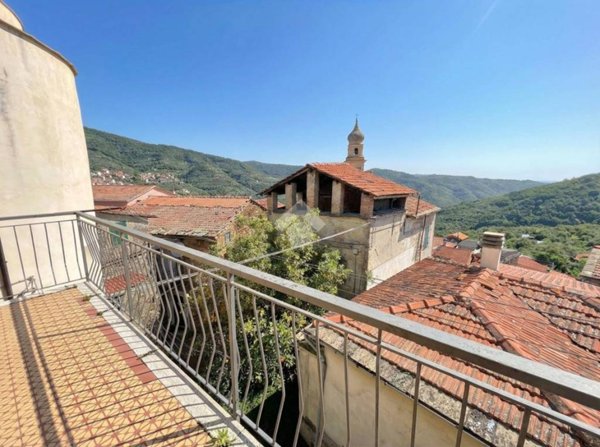 casa indipendente in vendita a Pietrabruna in zona Boscomare