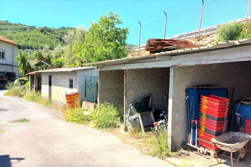 terreno edificabile in vendita a Pietrabruna in zona Torre Papone