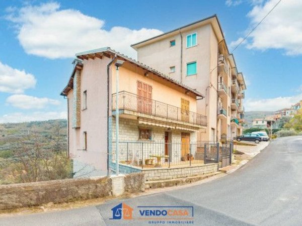 casa indipendente in vendita a Pietrabruna