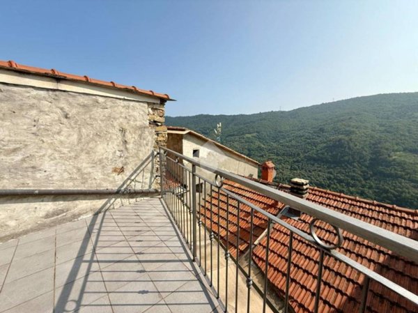 casa indipendente in vendita a Pietrabruna