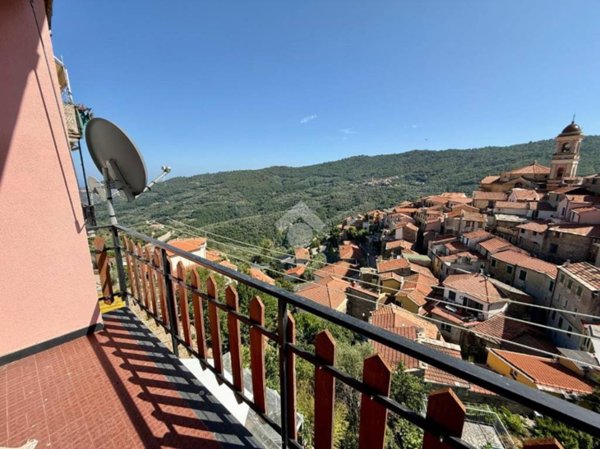 appartamento in vendita a Pietrabruna