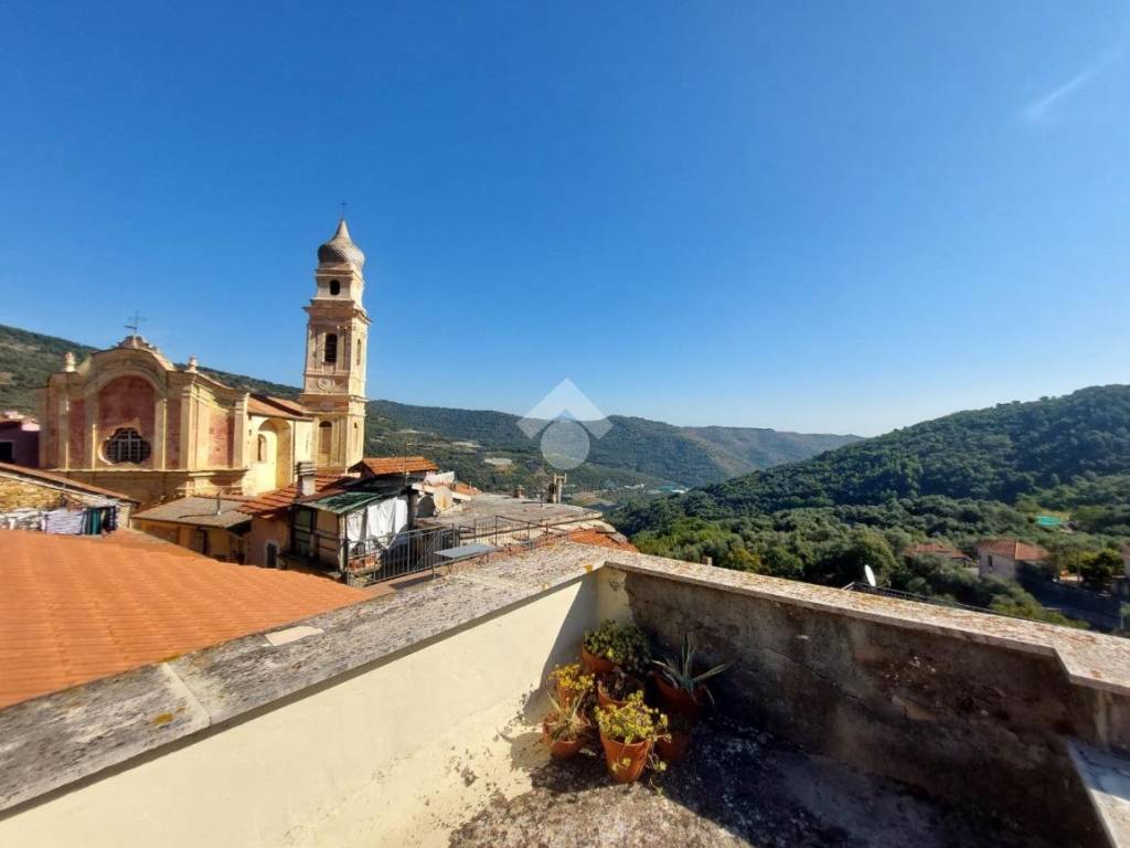 casa indipendente in vendita a Pietrabruna in zona Boscomare