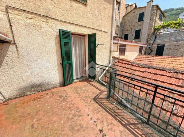 casa indipendente in vendita a Pietrabruna