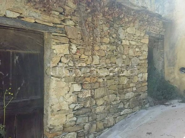 appartamento in vendita a Pietrabruna in zona Boscomare