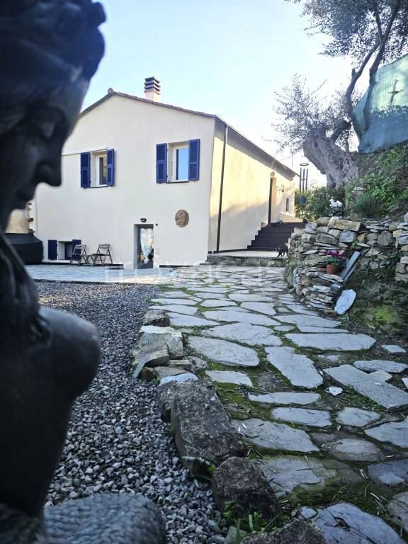 casa indipendente in vendita a Pietrabruna in zona Torre Papone