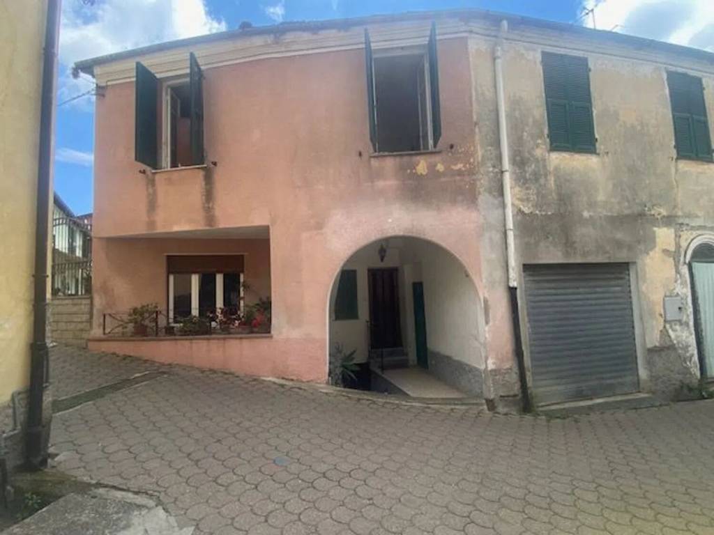 casa indipendente in vendita a Pietrabruna