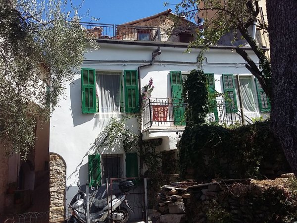 quadrivano in vendita a Pietrabruna in zona Boscomare