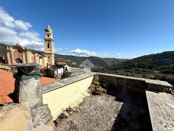 casa indipendente in vendita a Pietrabruna in zona Boscomare