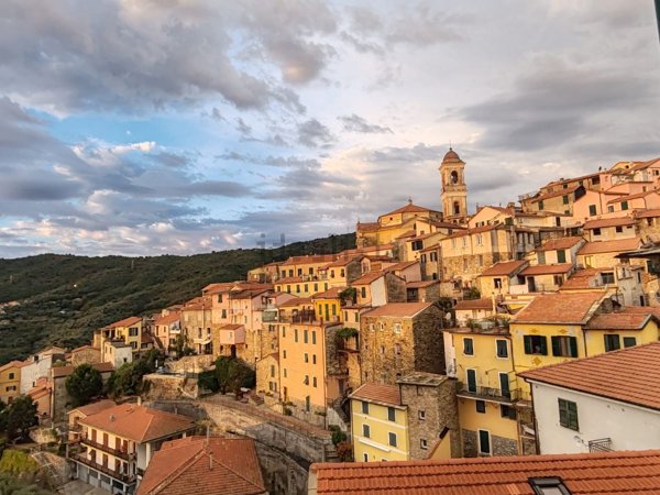 casa indipendente in vendita a Pietrabruna
