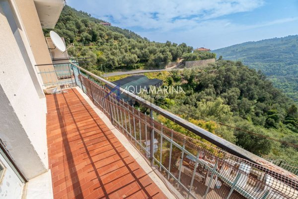 appartamento in vendita a Pietrabruna