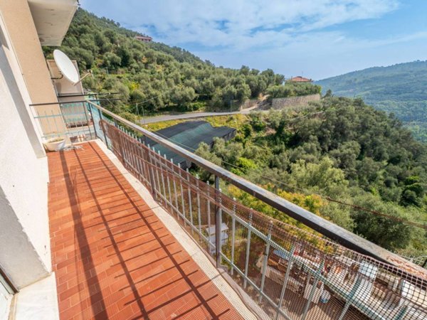 appartamento in vendita a Pietrabruna