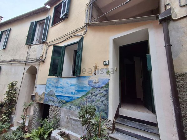 appartamento in vendita a Pietrabruna