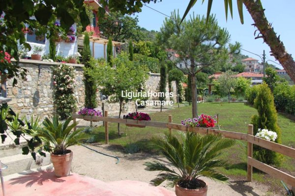 casa indipendente in vendita a Pietrabruna
