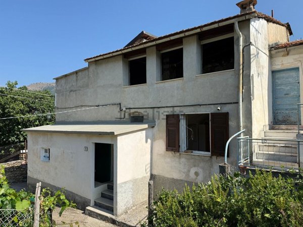 casa indipendente in vendita a Pietrabruna in zona Boscomare