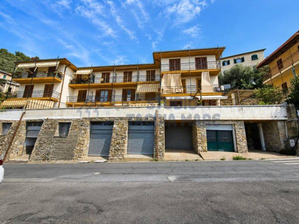 appartamento in vendita a Pietrabruna