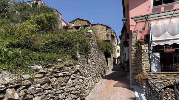 appartamento in vendita a Pietrabruna in zona Boscomare