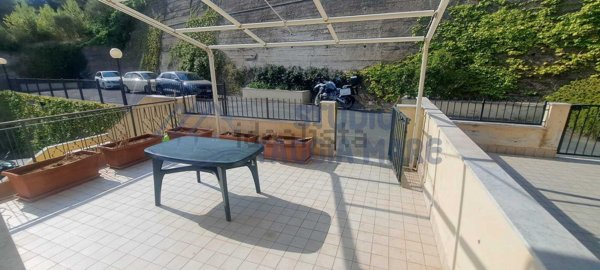 appartamento in vendita a Pietrabruna in zona Boscomare