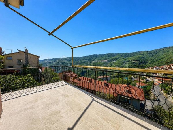appartamento in vendita a Pietrabruna