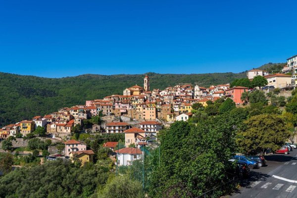 appartamento in vendita a Pietrabruna