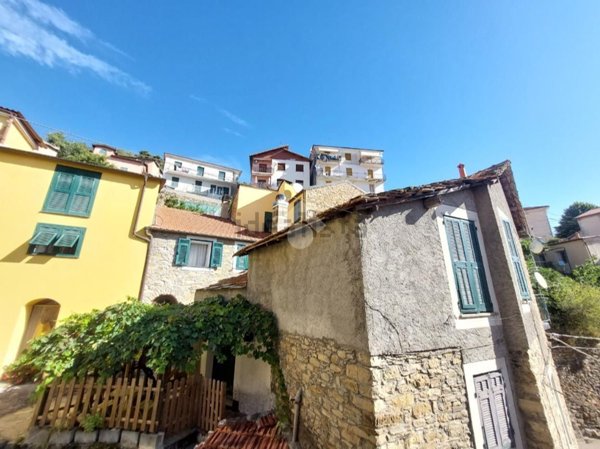 casale in vendita a Pietrabruna